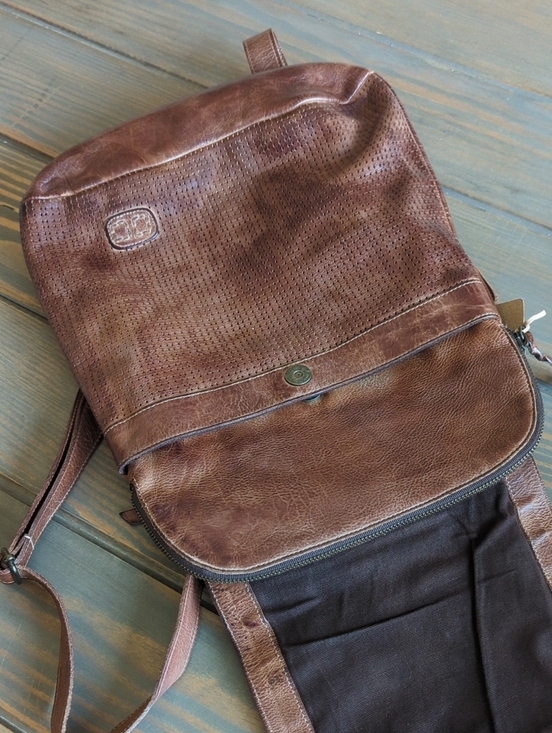 devil hunter 18 leather backpack Inch for Men/Women Brown Leather Laptop Backpack, BROWN , 18 INCH, Unique, brown, Unique Electronics liter capacity perfect for 2018 NBA Finals Logo Color:EGGPLANT medical backpacks